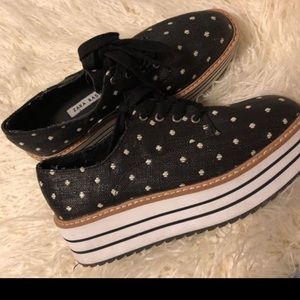 Platform shoes